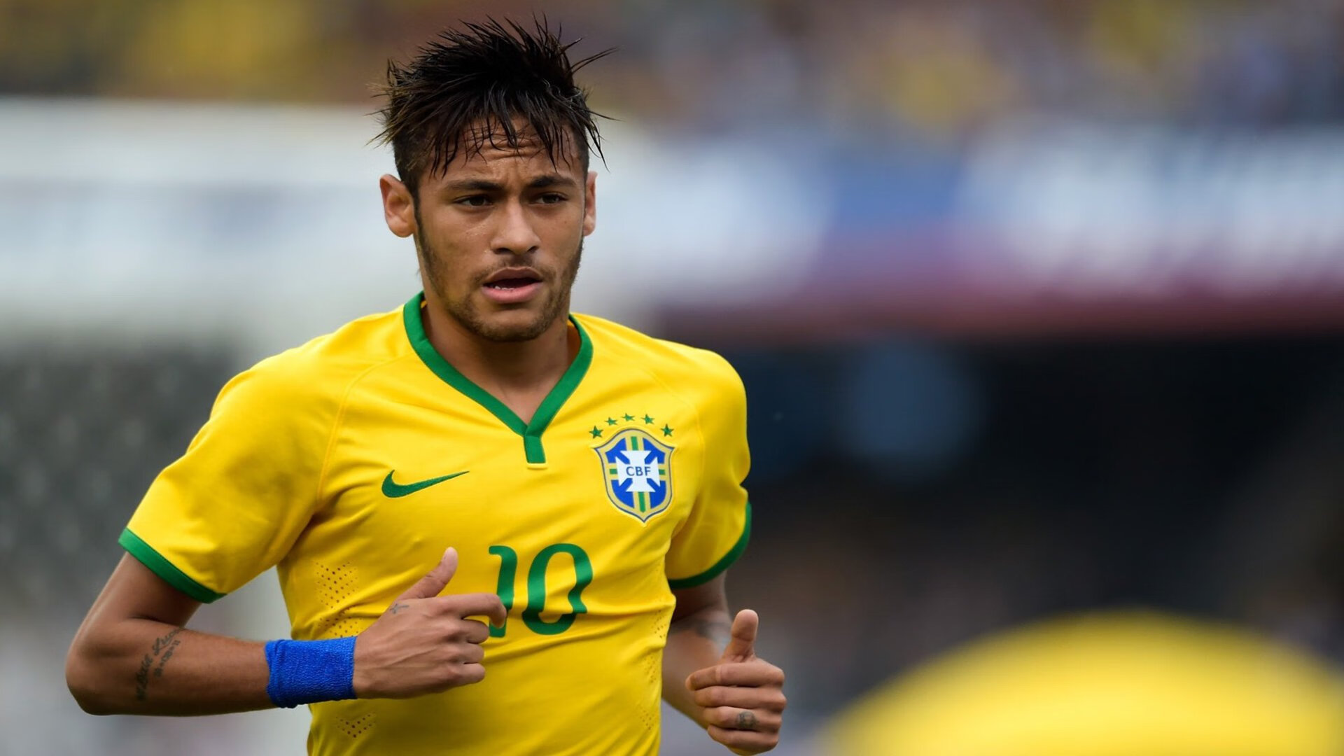 “胡利安·门德斯的精准传球与爆发力，助美洲狮队冲击世界顶级”